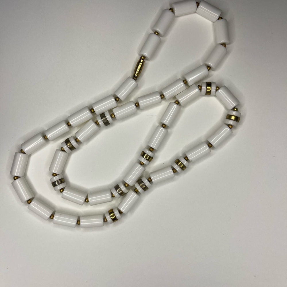 Vintage 1960s white and gold lucite necklace